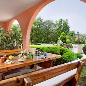 https://two-bedroom-apartments-with-terrace-and-garden.in-istria.net